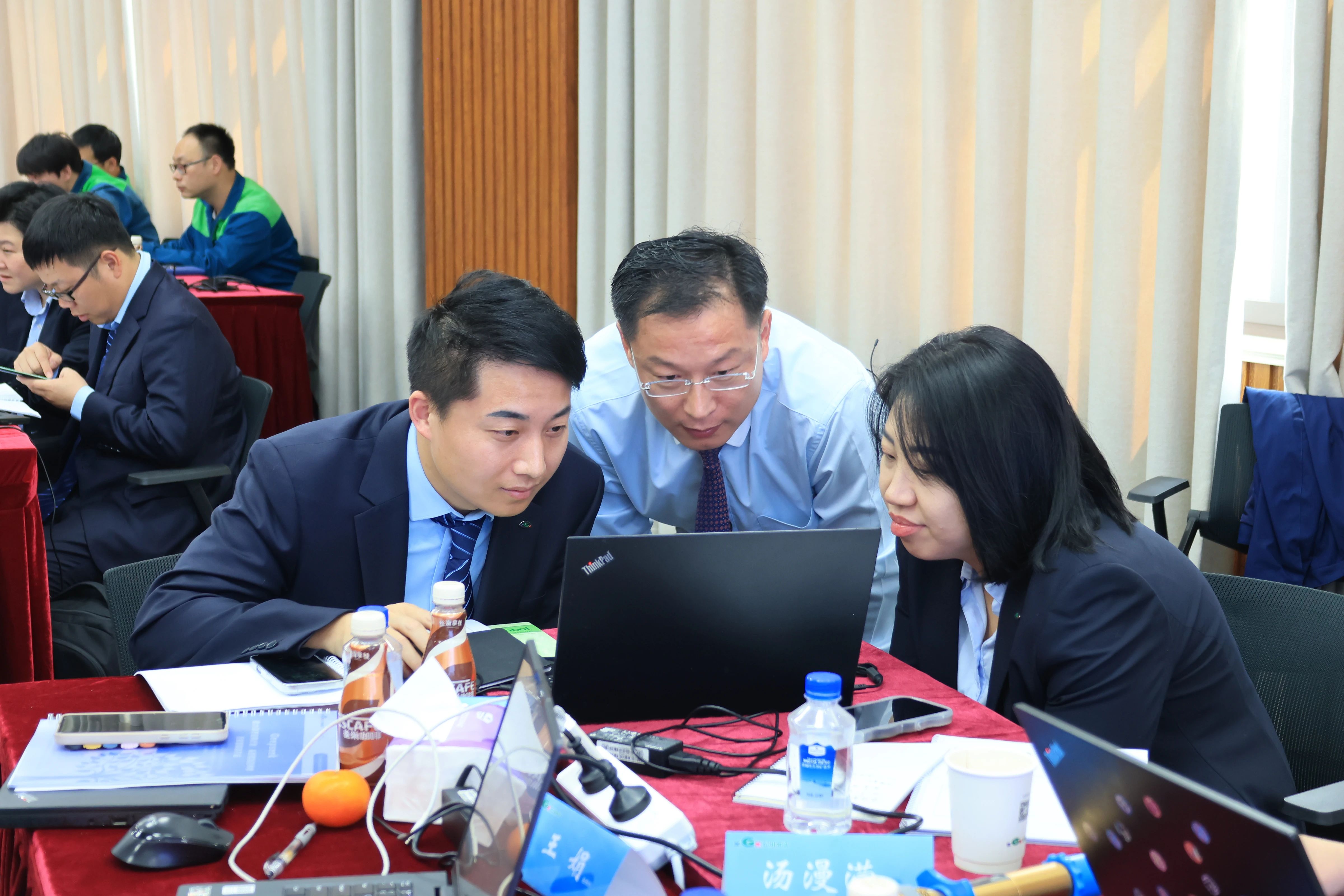 正在上传... f9a2e0e0173b36e8c0e92f8a8fe7163b.jpg